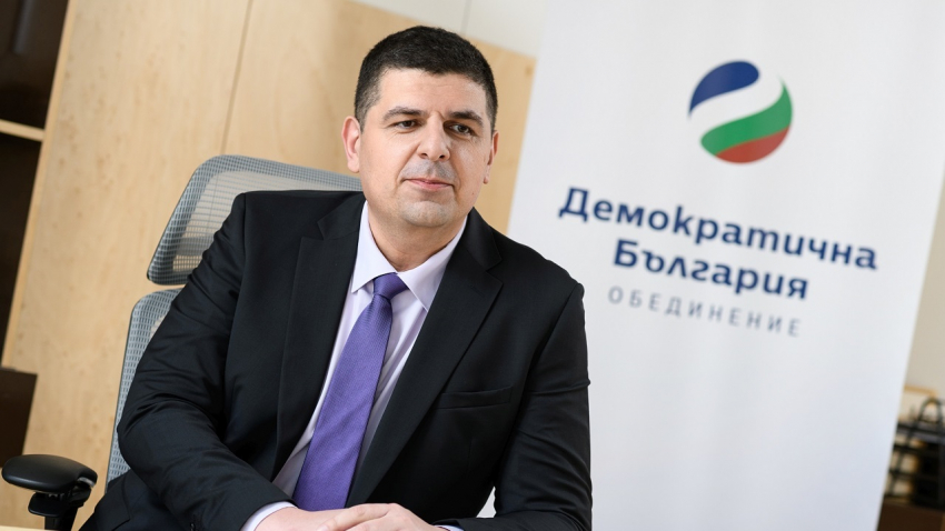 ВИДЕО: Водачът на &quot;Демократична България&quot; в Разград: За енергийната криза и електронното управление