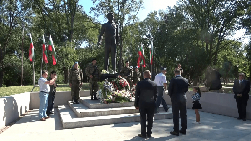 ВИДЕО: Русе се преклони пред живота и делото на Апостола на Свободата Васил Левски
