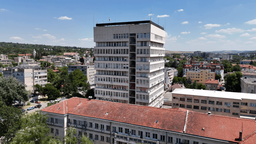 В Разград увеличават драстично средствата за ремонт на общински жилища