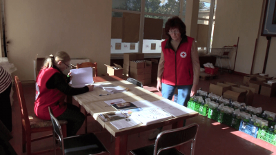 ВИДЕО: БЧК продължава раздаването на продукти за нуждаещи се в Разградско