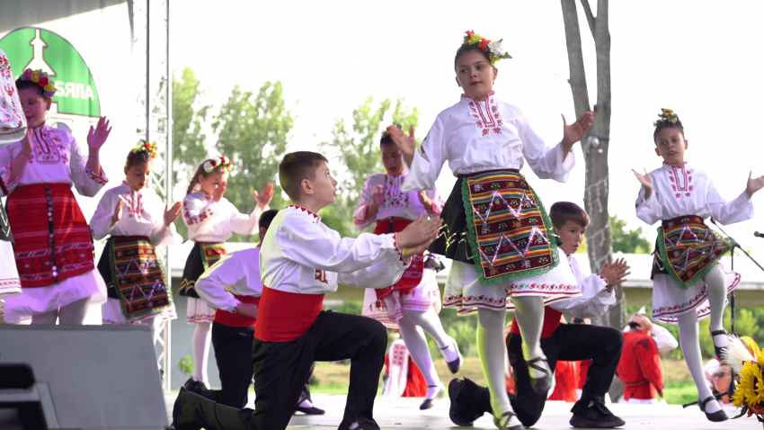 Бяла бе домакин за четвърта година на фестивала &quot;Беленско хоро&quot;