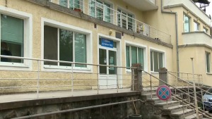 Белодробната болница във Велико Търново може да остане без лекари