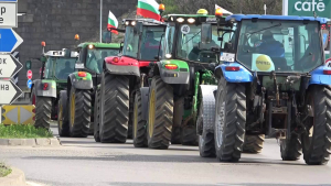 Земеделците излизат на безсрочни протести след решението за вноса на украинско зърно