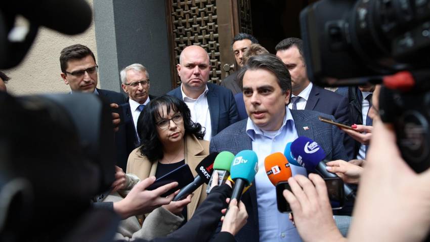 &quot;ГЕРБ - СДС&quot; и &quot;ПП - ДБ&quot; отхвърлят бюджета със заложен 6,4% дефицит