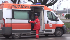 Мъж е с опасност за живота, след като тир се преобърна в Исперихско