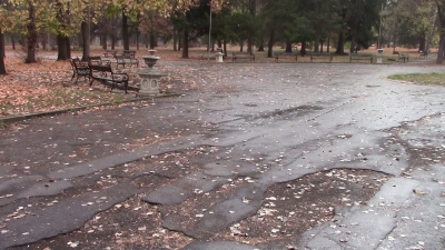 ВИДЕО: Община Разград влага над 660 000 лева за ремонт на алеите в Градския парк