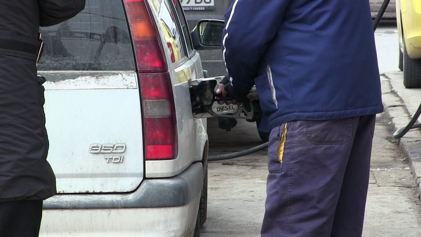 Малките бензиностанции настояха държавата да спре износа на горива