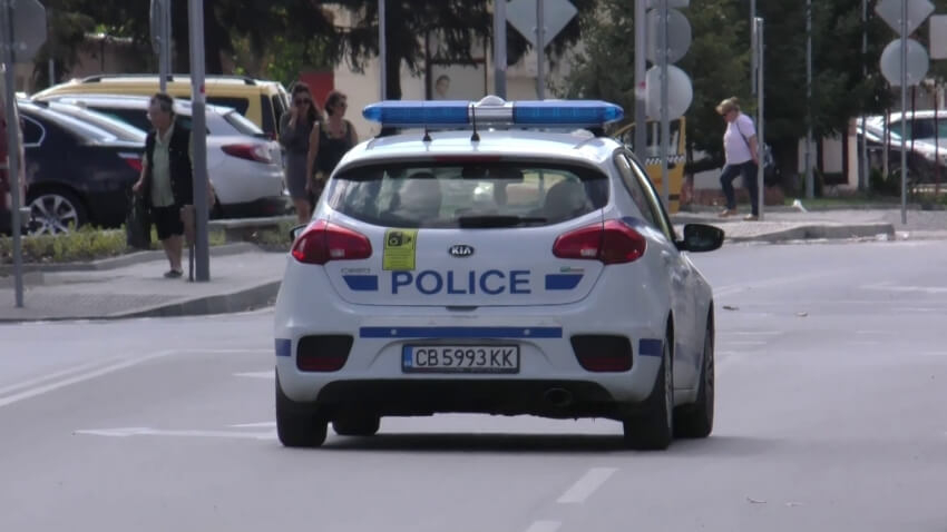 Задържаха мъж, след като ударил полицейски служител в Попово