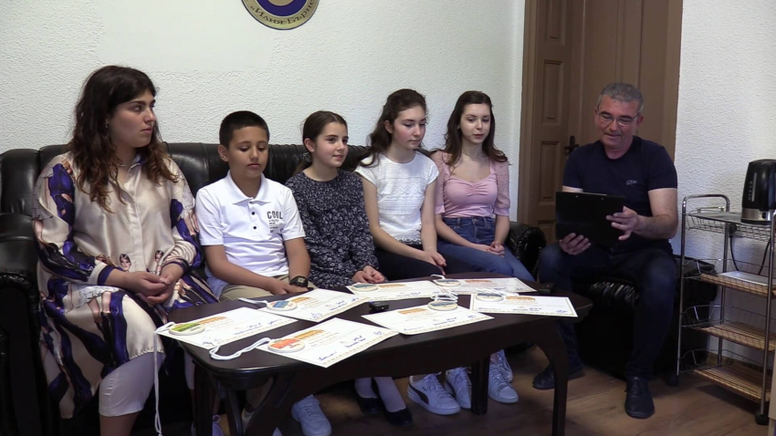 ВИДЕО: Млади разградски пианисти обраха наградите на престижен международен конкурс в столицата