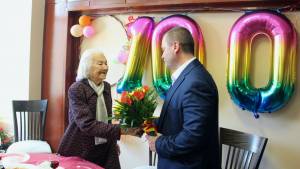 Кметът на Русе Пенчо Милков поздрави столетницата Ирина Христова от Николово