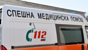 Катастрофа между лек автомобил и камион край Исперих прати жена в болница