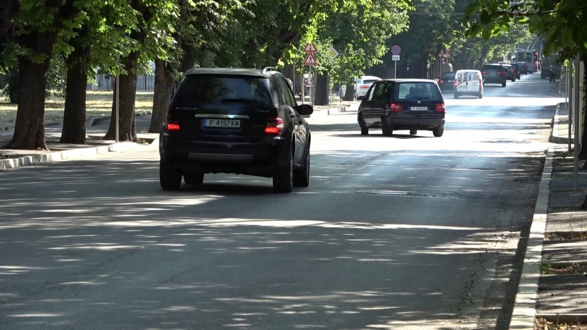 Осигуряват допълнително средства за основен ремонт на три възлови улици в Русе