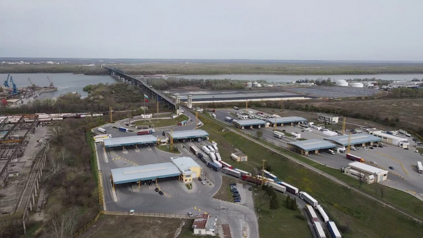 Румъния ще вдигне скоростта на обработка на товарните автомобили на границата с Русе