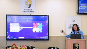 Най-добрите доклади бяха отличени с кристален приз BEST PAPER.