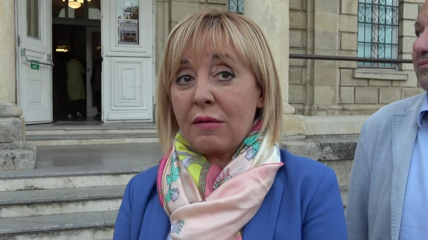 Мая Манолова в Русе: Най-ефективната антикризисна мярка е съставянето на правителство