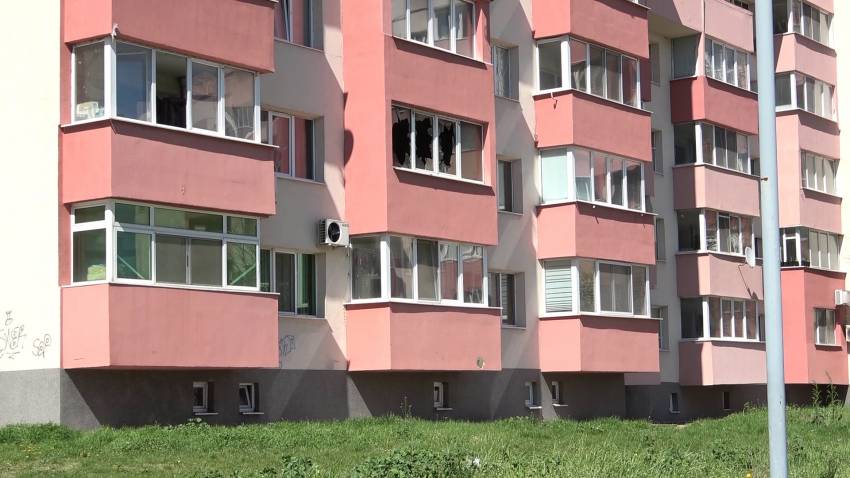 Прокуратурата в Русе провежда разследване за пожара в апартамента, в който загина дете