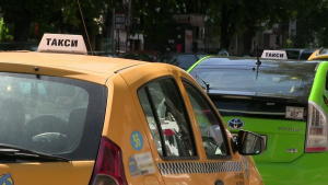 Прието: Правят работна група за таксиметровите стоянки в Русе