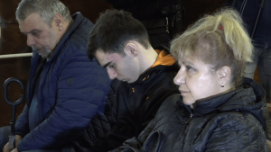 Младежът, убил трима на заведение в Разград, застана пред русенския съд