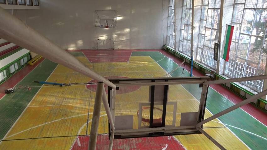 Ремонтират физкултурния салон на ОУ &quot;Васил Левски&quot; в Разград със 100 000 лева