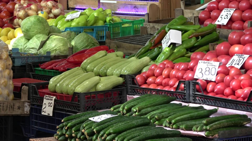 Българските плодове и зеленчуци поскъпват по пазарите в Русе
