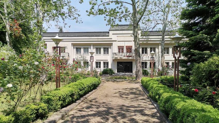 Може ли Румъния да разкрие консулство в освободената от Русия сграда в Русе?