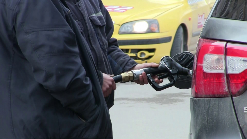 ВИДЕО: Ще има ли сътресения на пазара за горива след окончателно спрения внос на руски петрол?