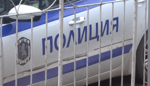 По нейни данни в оставената на закачалка чанта е имало 300 лв в различни банкноти.