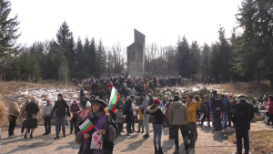 Стотици се включиха в отбелязването на националния празник в Търговище