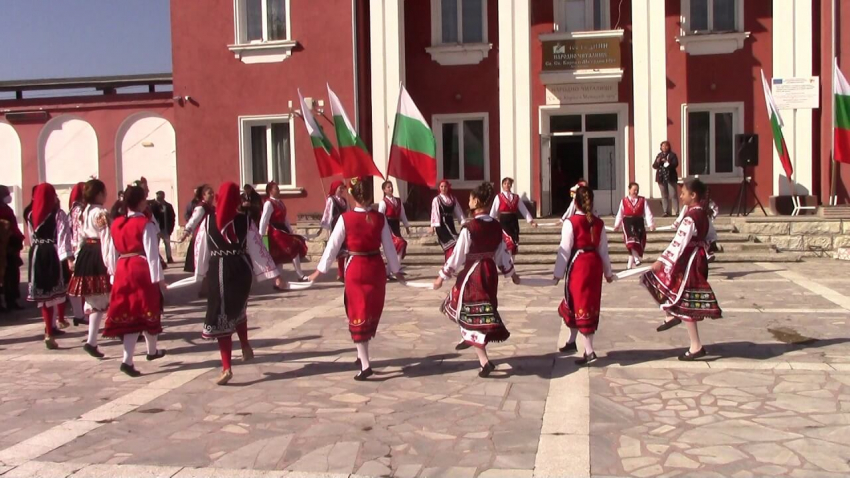 143 години Свободна България: Как отбеляза празника Търговище