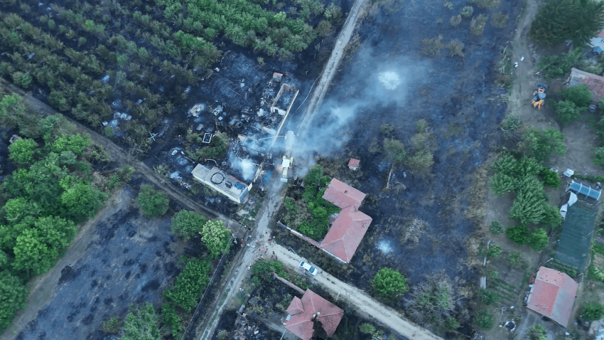 ВИДЕО: След сигнал до КИС 13: Имало ли е отказ за подкрепа на пострадалите от пожара в Борисово?